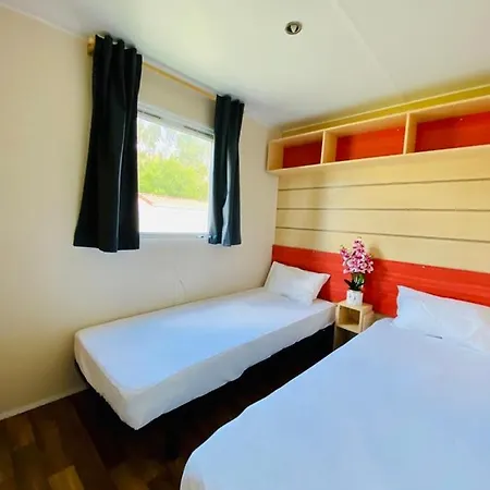 Holiday park 4x3 *