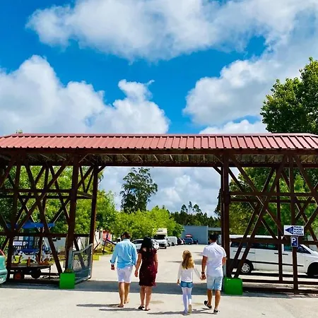 4x3 Parque de vacaciones Burinhosa